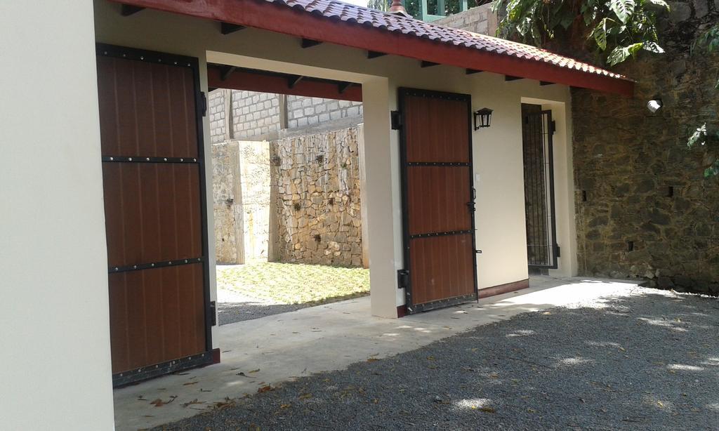 The Buena Vista Kandy Eksteriør billede